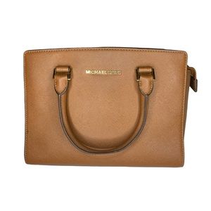 Michael kors bag🤎